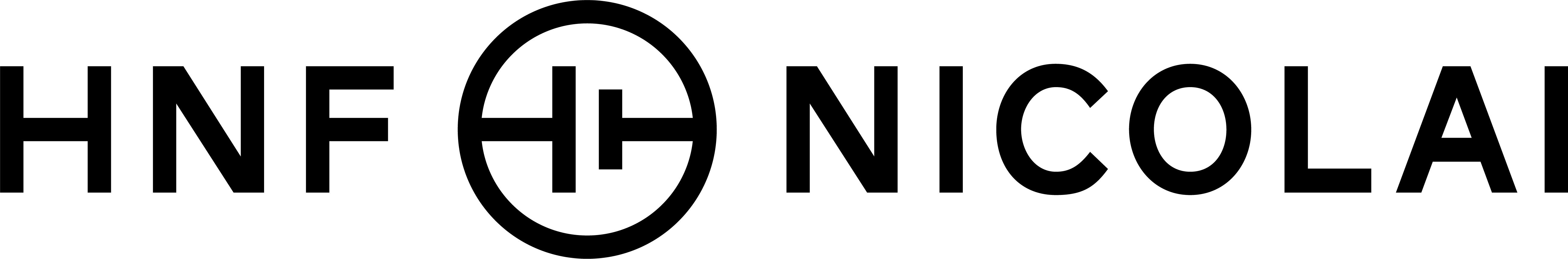 Schwarz-weiß Bild einer unbekannten Person, die lächelt. Gesichtsausdruck ist freundlich.